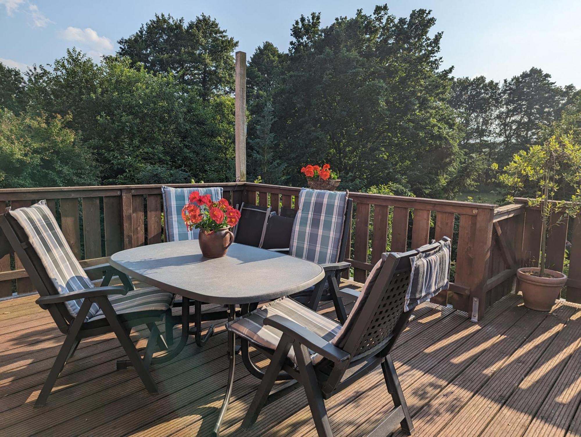 Landleben Eichenhof Aparthotel Himbergen Buitenkant foto